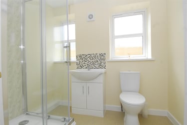 2 bed flat, Regent Street, St Judes, Plymouth, PL48BB - Image 4